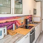 1 Bedroom Beach Front Apartment In Flensburg *
